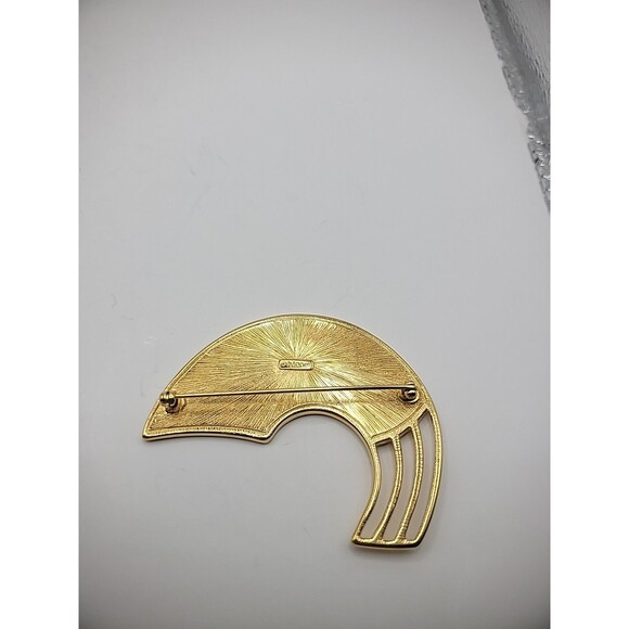 Vintage Monet Brooch Pin Beige Enamel Moon Shaped Cut Out Jewelry Costume - Picture 12 of 13